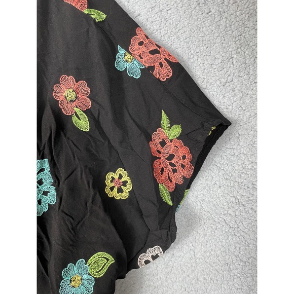 Torrid Womens Plus Size 2/3 Floral Fringe Floral Embroidered Kimono - Picture 6 of 10